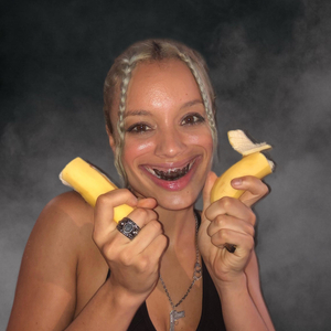 日本老太妇网站
